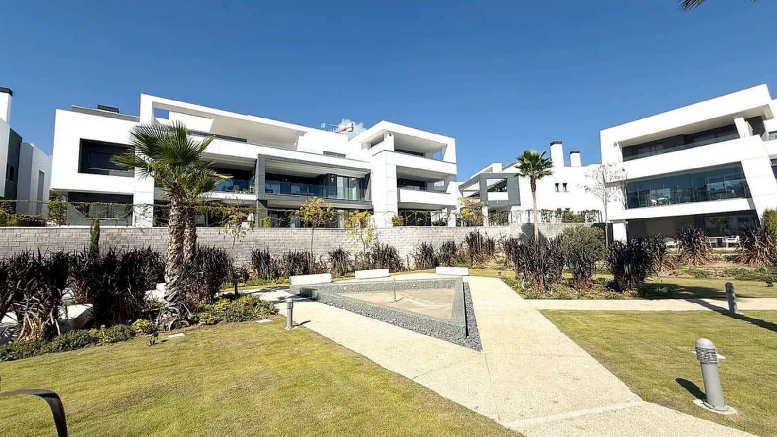 2 bedroom Apartment for sale in New Golden Mile - € 485,000 (Ref: 9497353)