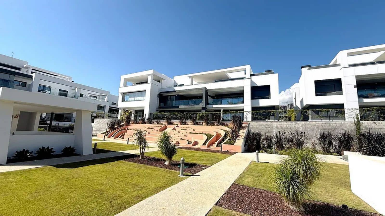 2 bedroom Apartment for sale in New Golden Mile - € 485,000 (Ref: 9497353)