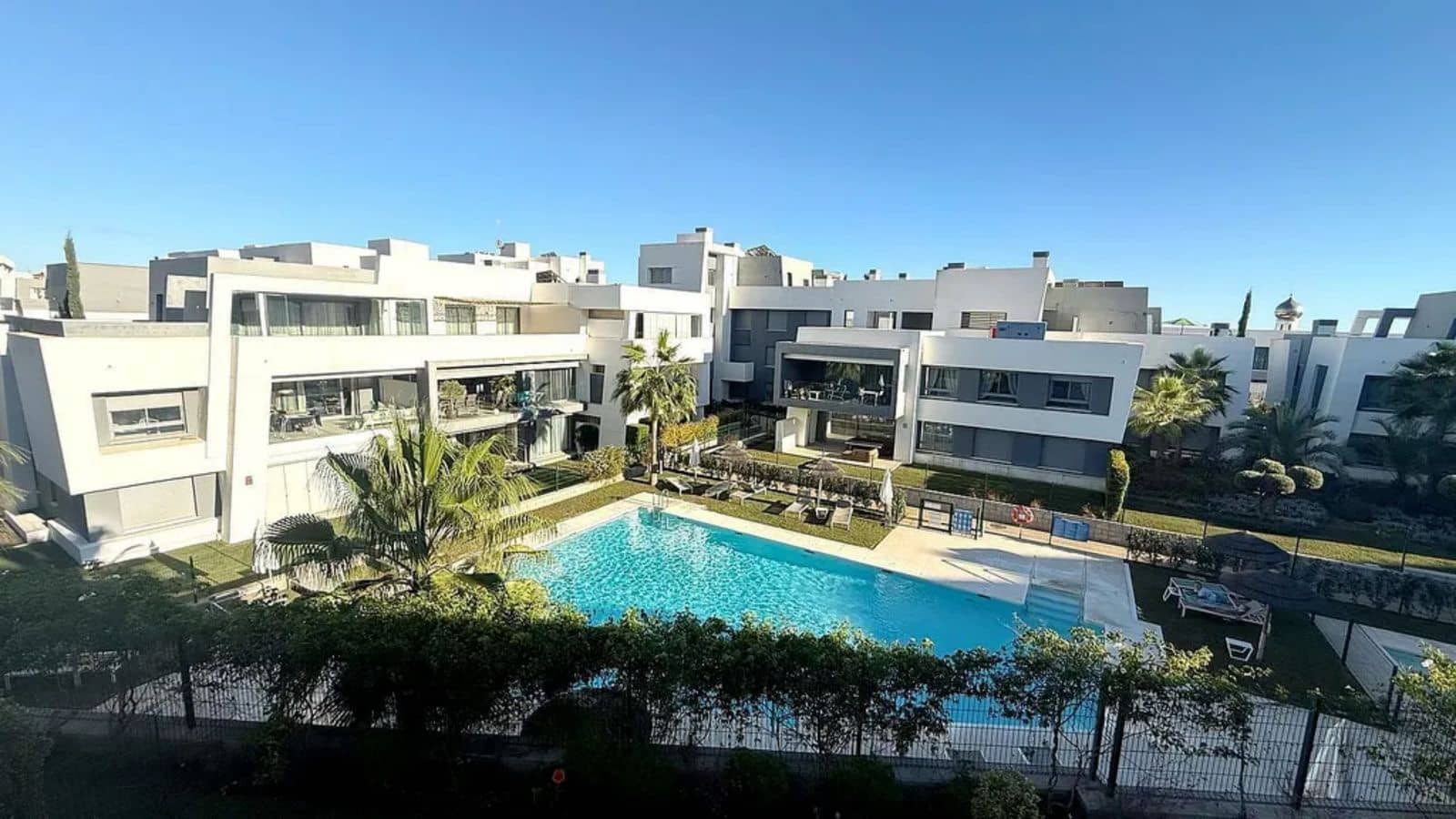 2 bedroom Apartment for sale in New Golden Mile - € 485,000 (Ref: 9497353)