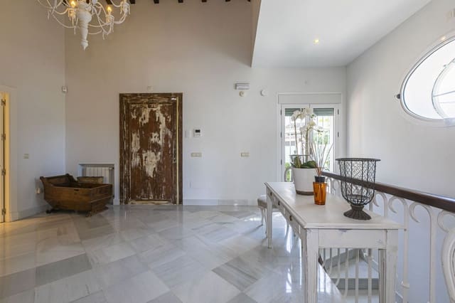 5 sovrum Villa till salu i Elviria, Marbella - 2 290 000 € (Ref: 9497356)
