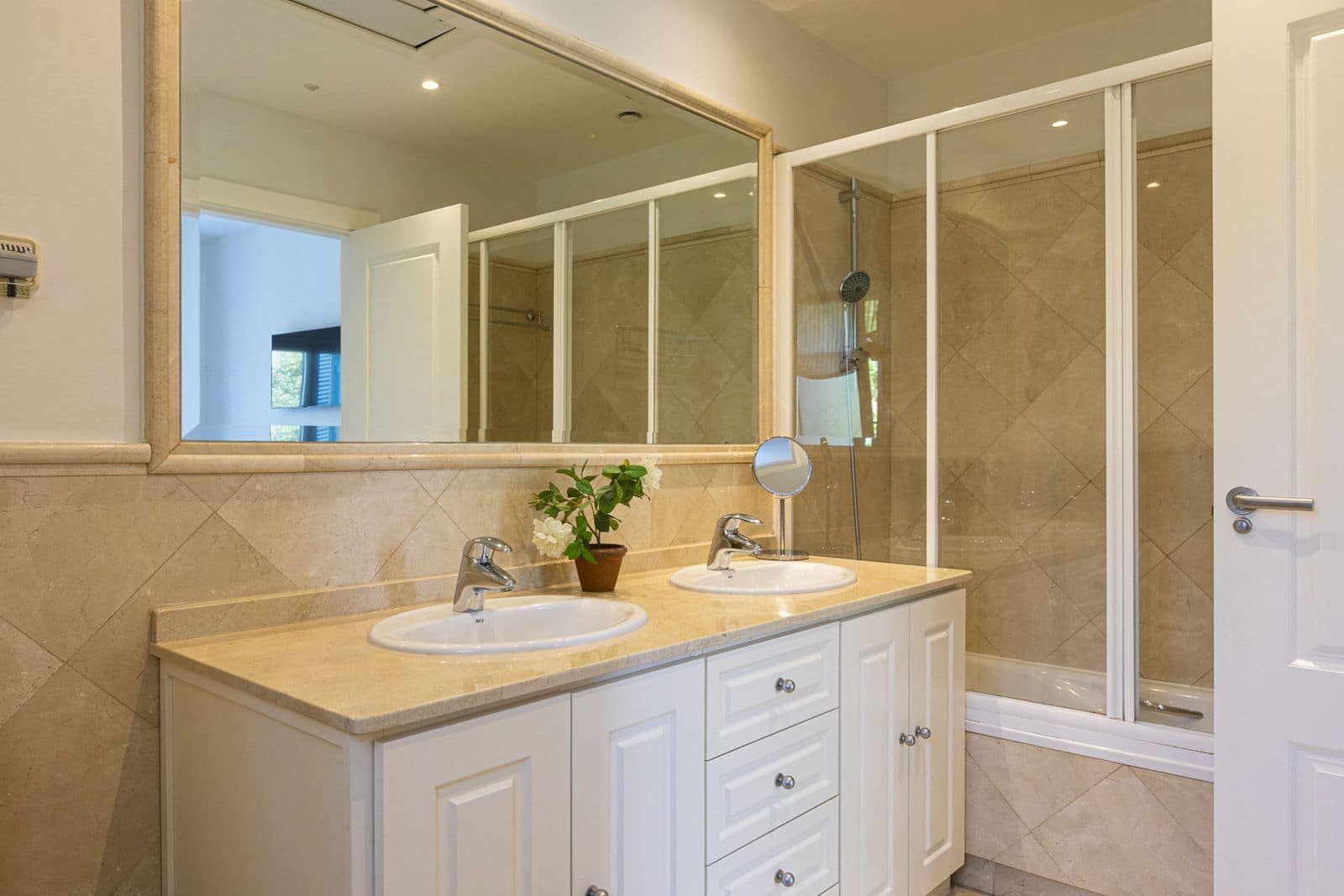 5 sovrum Villa till salu i Elviria - 2 290 000 € (Ref: 9497356)