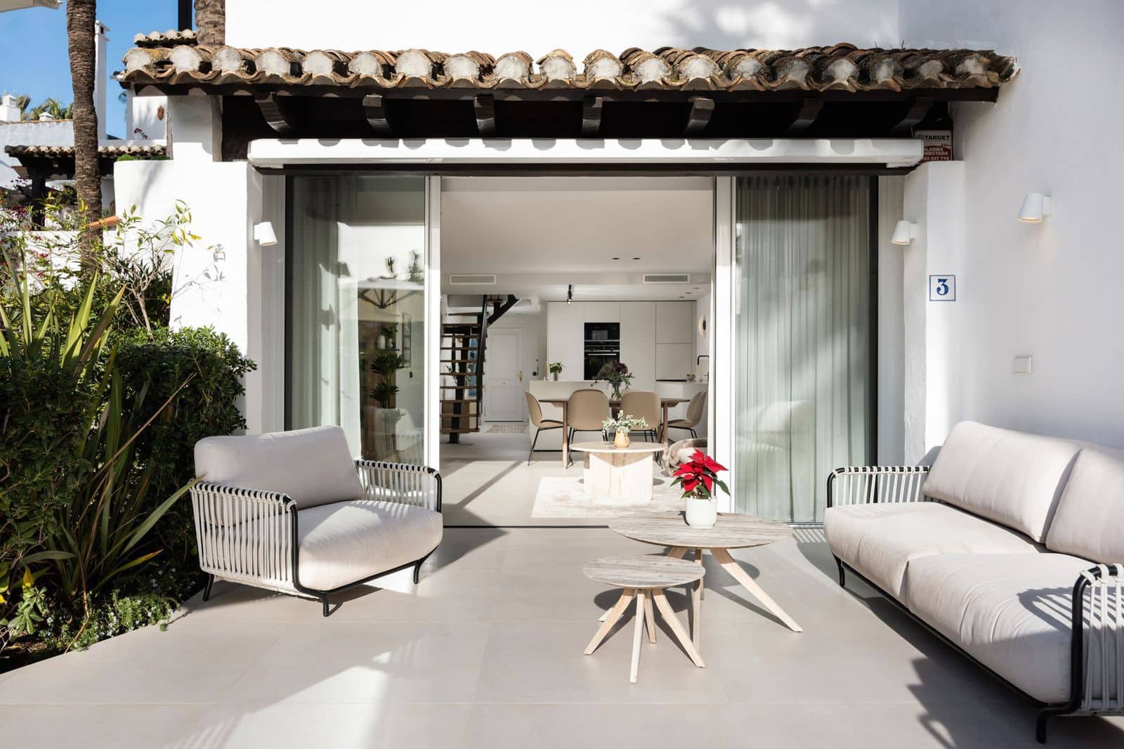 3 makuuhuone Omakotitalo myytävänä paikassa Costalita - 1 095 000 € (Ref: 9497374)