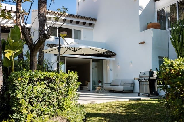 3 makuuhuone Omakotitalo myytävänä paikassa Costalita, Estepona - 1 095 000 € (Ref: 9497374)