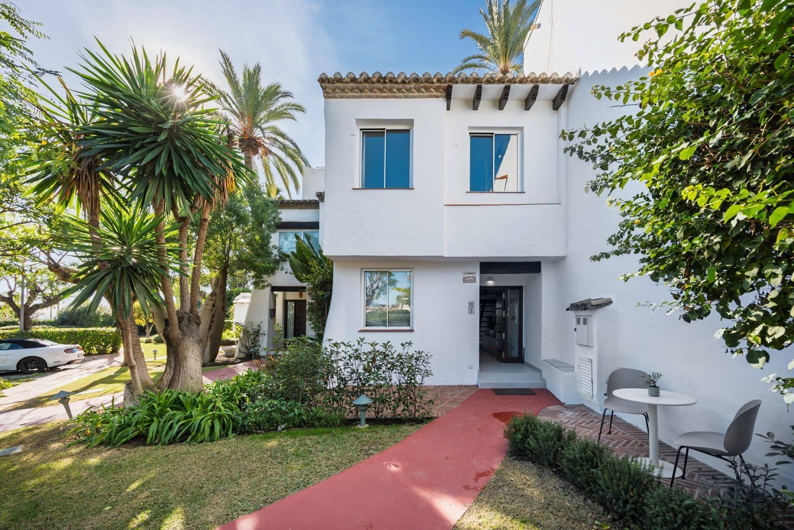 3 makuuhuone Omakotitalo myytävänä paikassa Costalita - 1 095 000 € (Ref: 9497374)