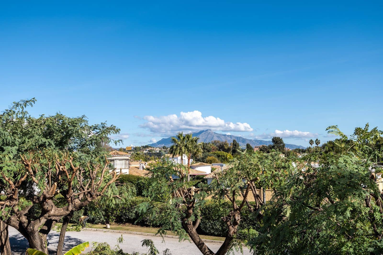 3 makuuhuone Omakotitalo myytävänä paikassa Costalita - 1 095 000 € (Ref: 9497374)