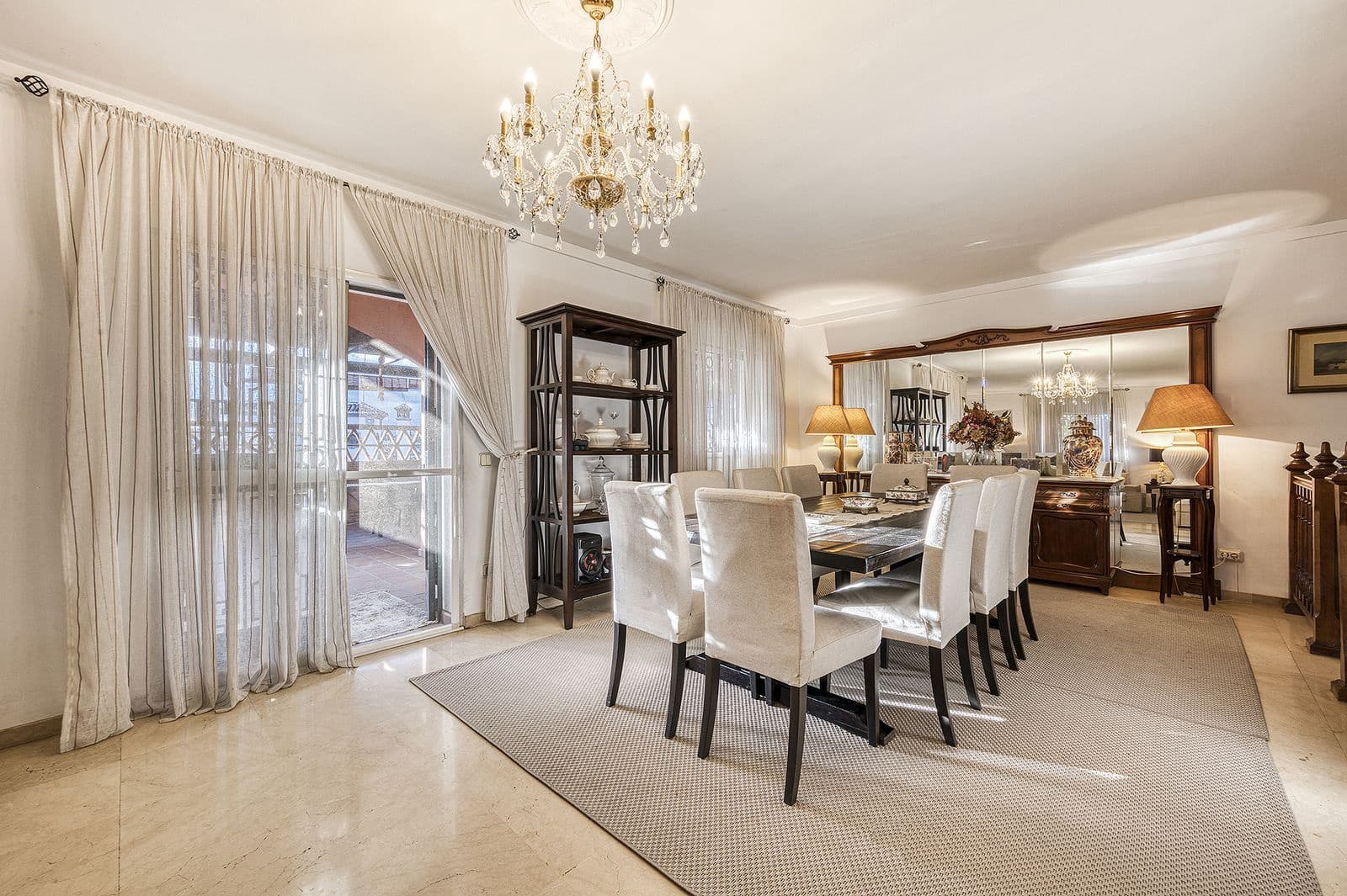 4 bedroom Villa for sale in Marbella - € 1,150,000 (Ref: 9497381)