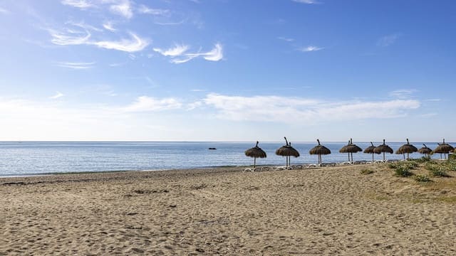 4 sypialnia Dom na sprzedaż w Manilva - 425 000 € (Ref: 9497384)