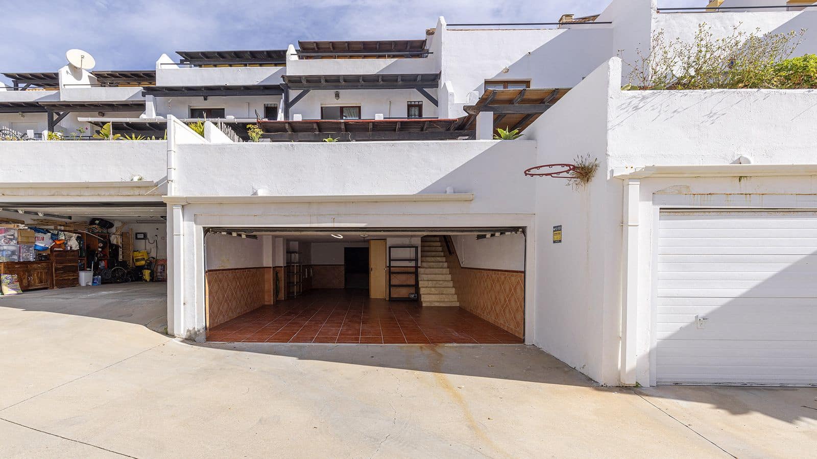 4 bedroom Townhouse for sale in Manilva - € 425,000 (Ref: 9497384)