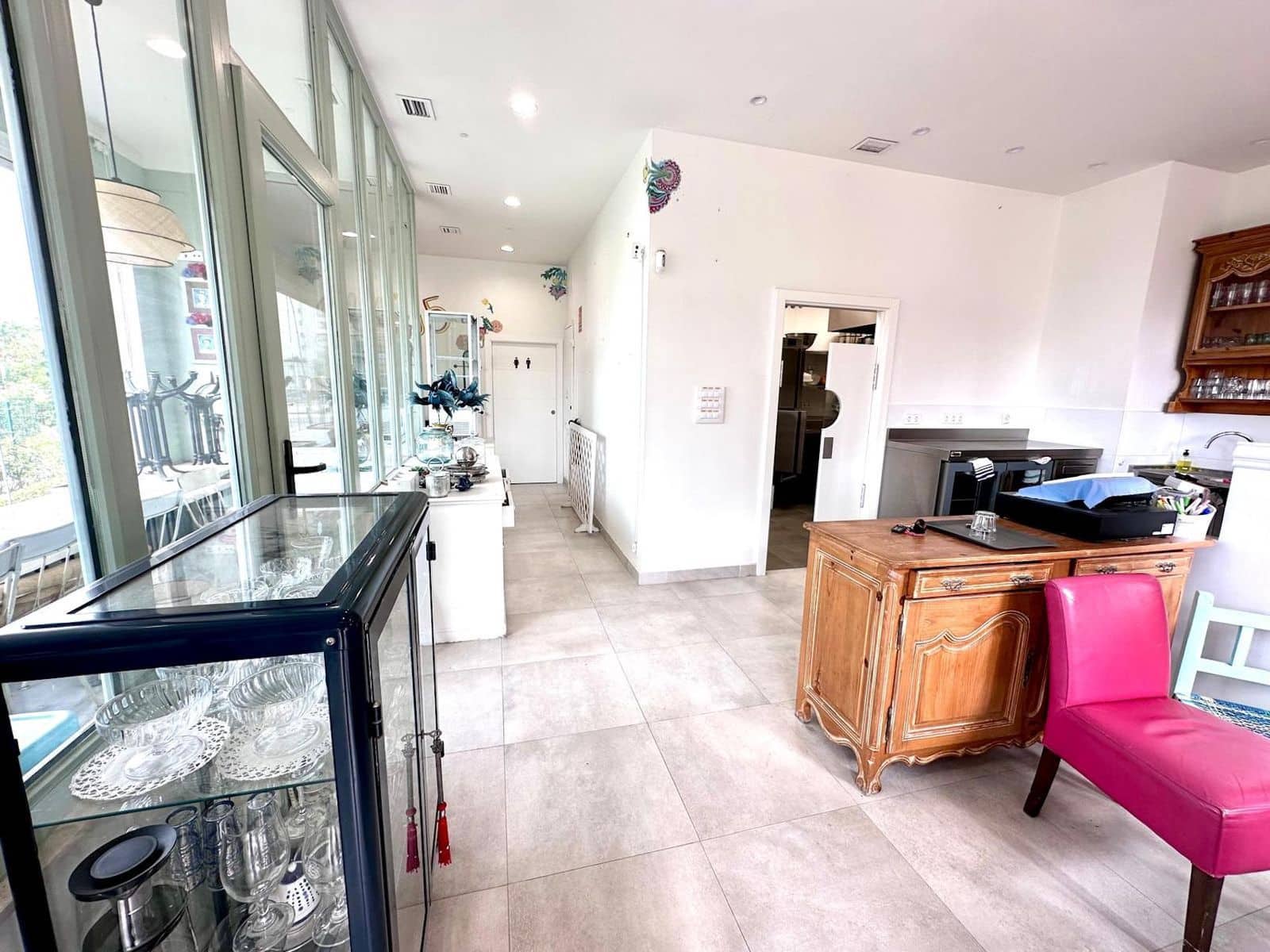 Restaurant/bar te koop in Nueva Andalucia - € 550.000 (Ref: 9497385)