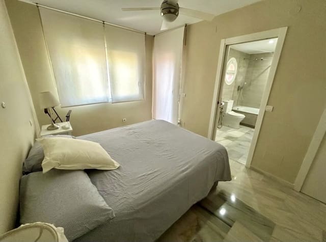 Pareado de 4 habitaciones en Atalaya-Isdabe, Estepona en venta - 699.000 € (Ref: 9497390)