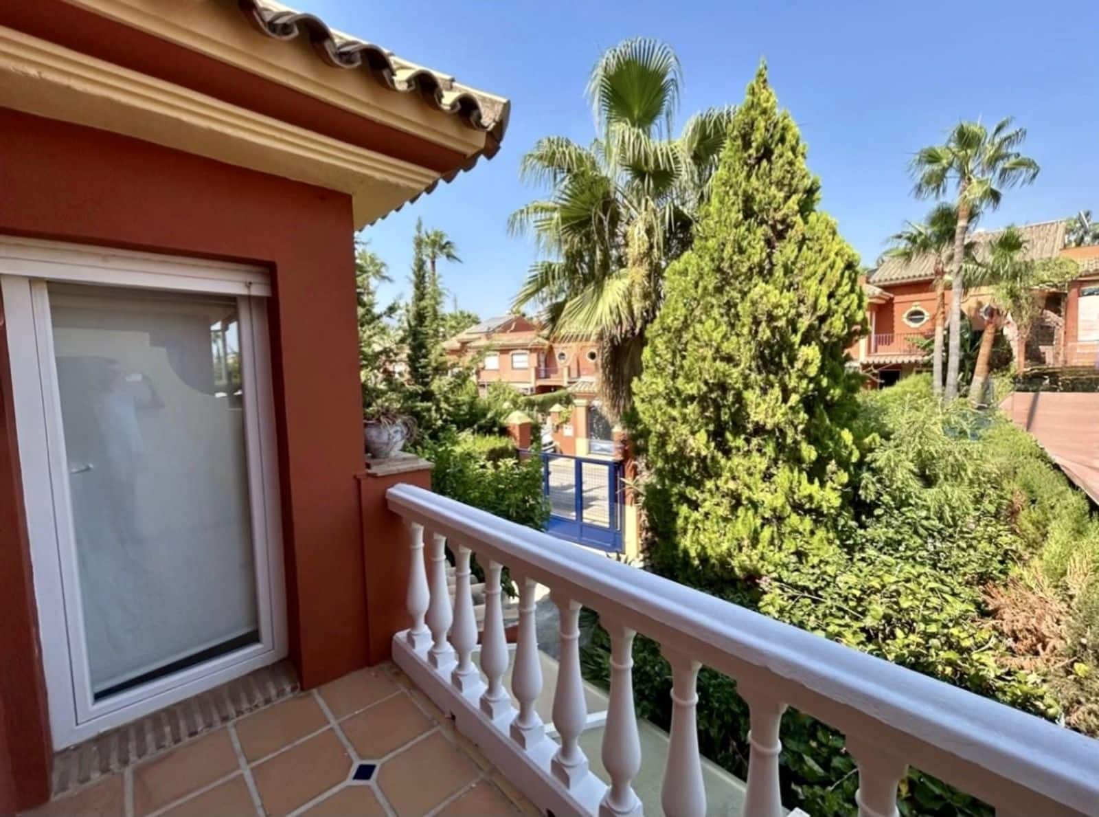 Pareado de 4 habitaciones en Atalaya-Isdabe en venta - 699.000 € (Ref: 9497390)