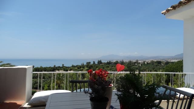 3 bedroom Penthouse for sale in Río Real, Marbella - € 1,100,000 (Ref: 9497392)