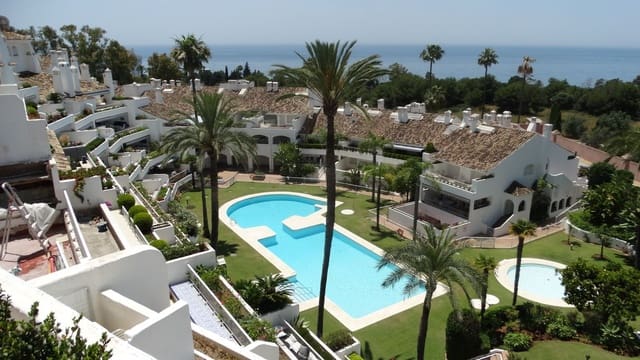 3 bedroom Penthouse for sale in Río Real, Marbella - € 1,100,000 (Ref: 9497392)