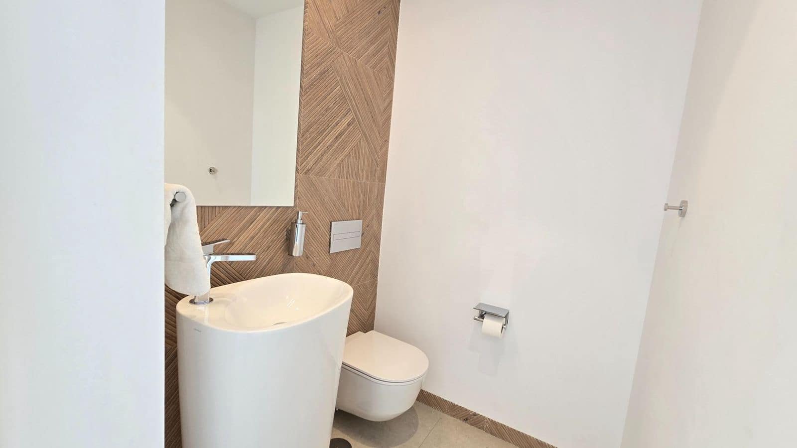 3 makuuhuone Huoneisto myytävänä paikassa Torremolinos - 1 550 000 € (Ref: 9497396)