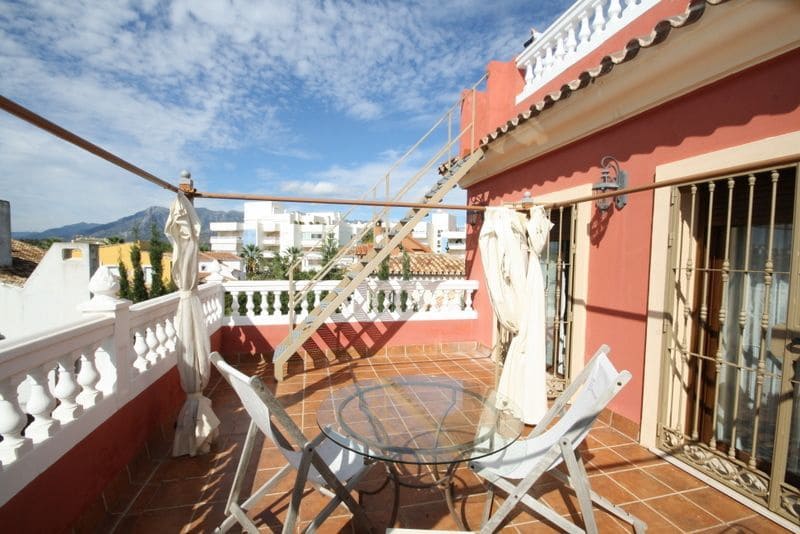 3 bedroom Villa for sale in Las Chapas - € 1,025,000 (Ref: 9497401)