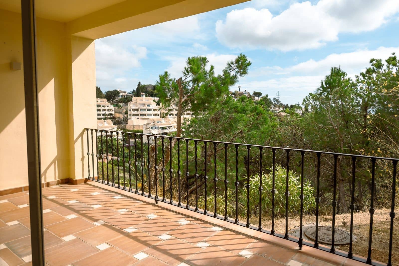 3 bedroom Semi-detached Villa for sale in Elviria - € 1,800,000 (Ref: 9497405)