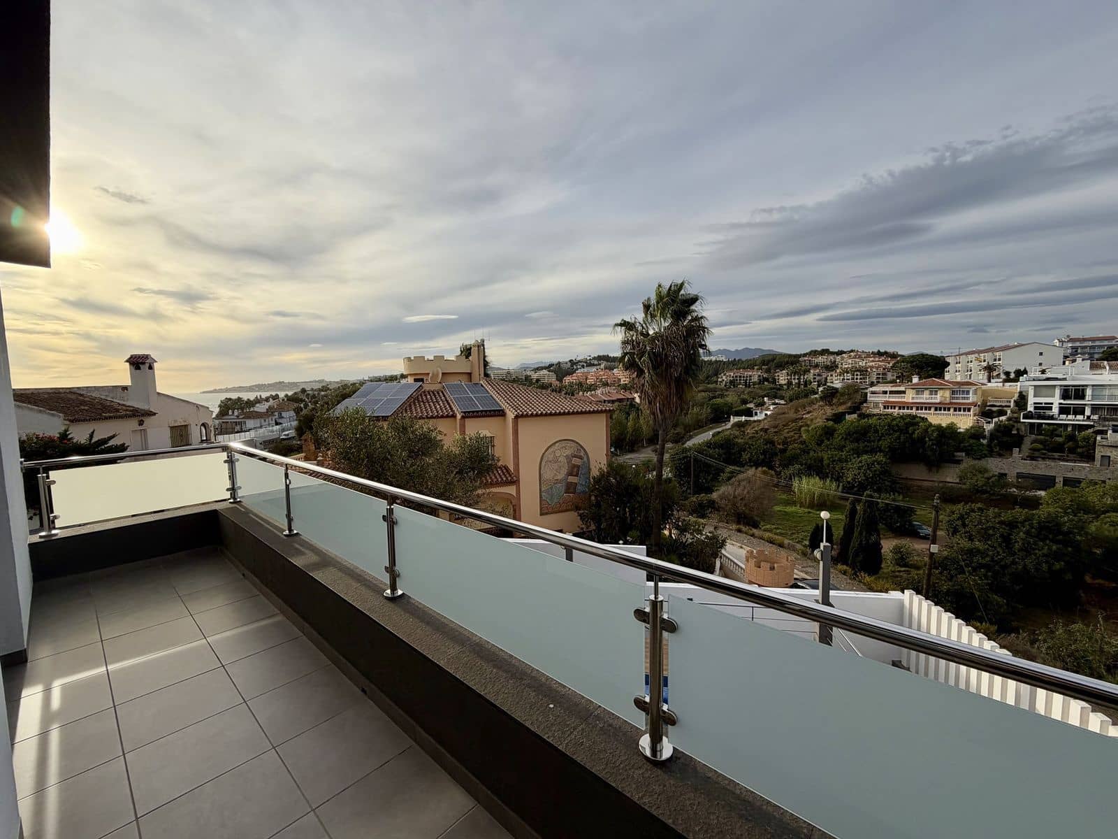 3 bedroom Villa for sale in Mijas Costa - € 849,000 (Ref: 9497408)