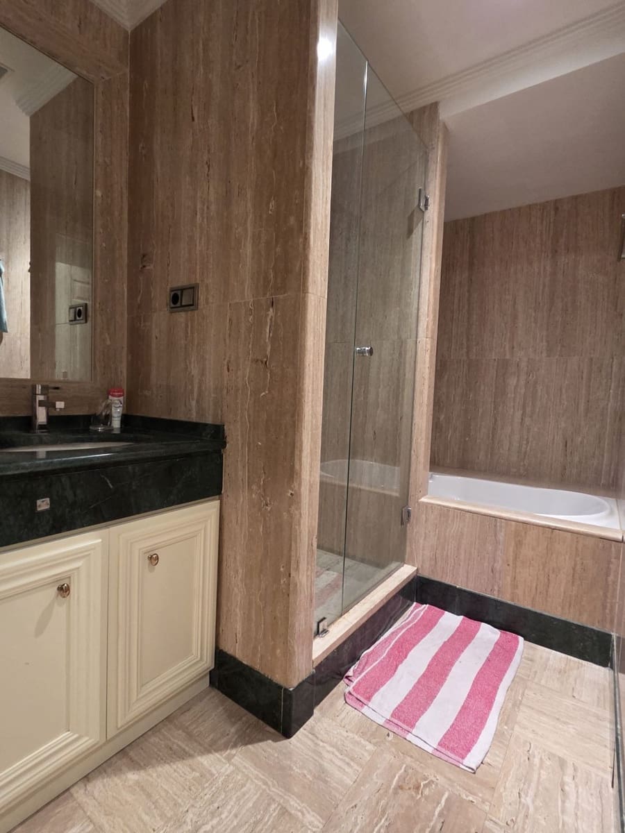 3 bedroom Apartment for sale in Golden Mile - € 1,100,000 (Ref: 9497414)