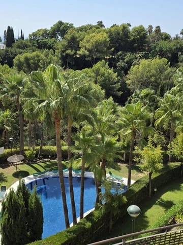 3 bedroom Apartment for sale in Sierra Blanca, Marbella - € 1,100,000 (Ref: 9497414)