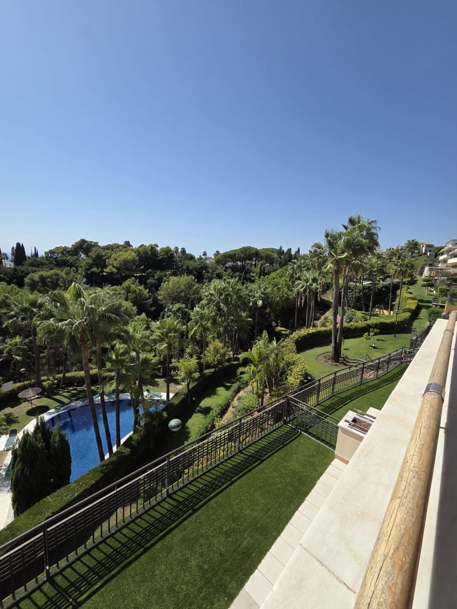 3 bedroom Apartment for sale in Golden Mile - € 1,100,000 (Ref: 9497414)