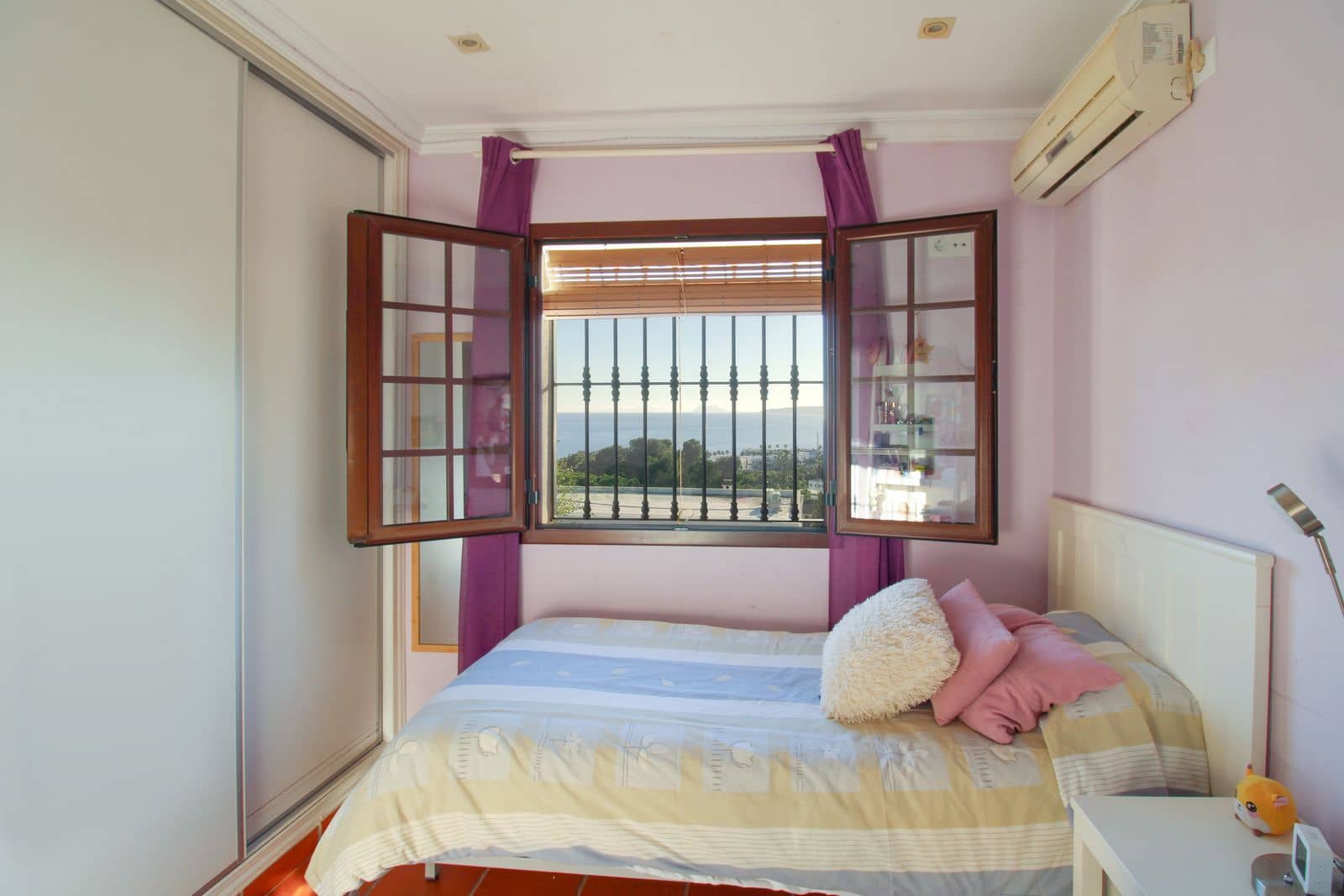 6 sovrum Villa till salu i Estepona - 1 550 000 € (Ref: 9497415)