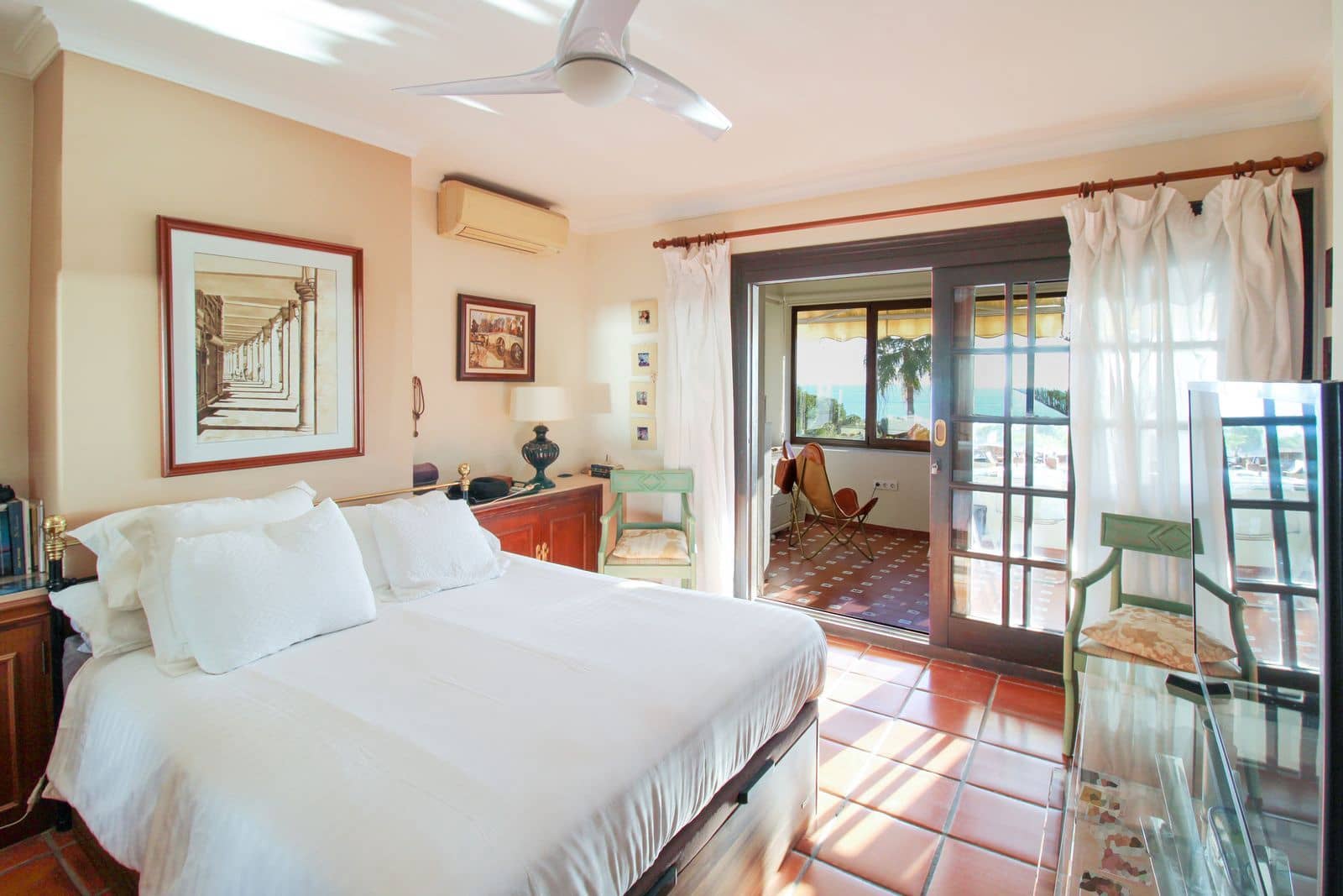 6 sovrum Villa till salu i Estepona - 1 550 000 € (Ref: 9497415)