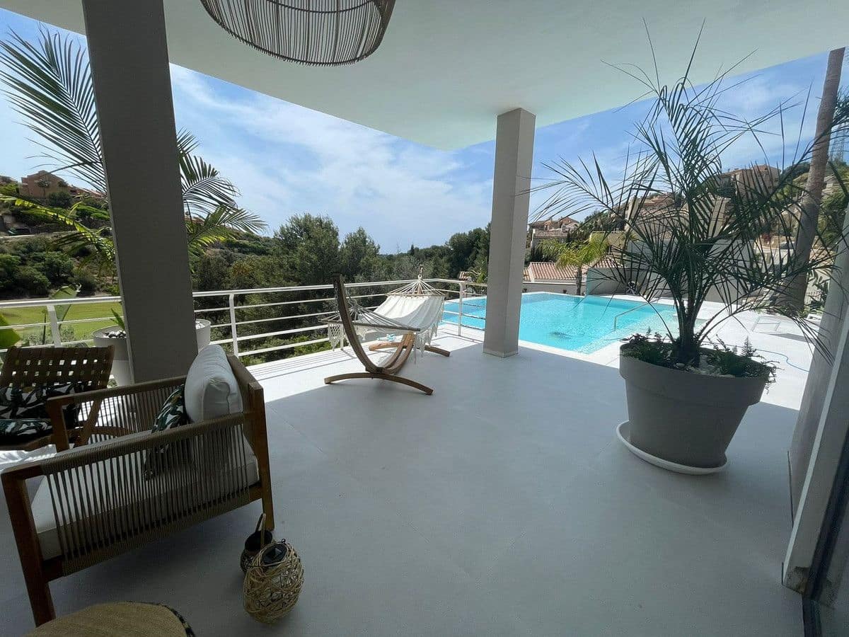 7 bedroom Villa for sale in Elviria - € 3,790,000 (Ref: 9497417)