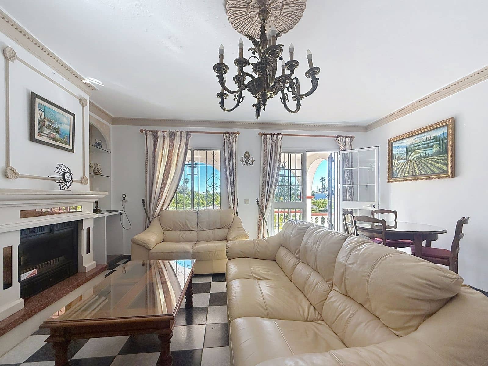 Finca/Casa Rural de 3 habitaciones en Estepona en venta - 825.000 € (Ref: 9497418)