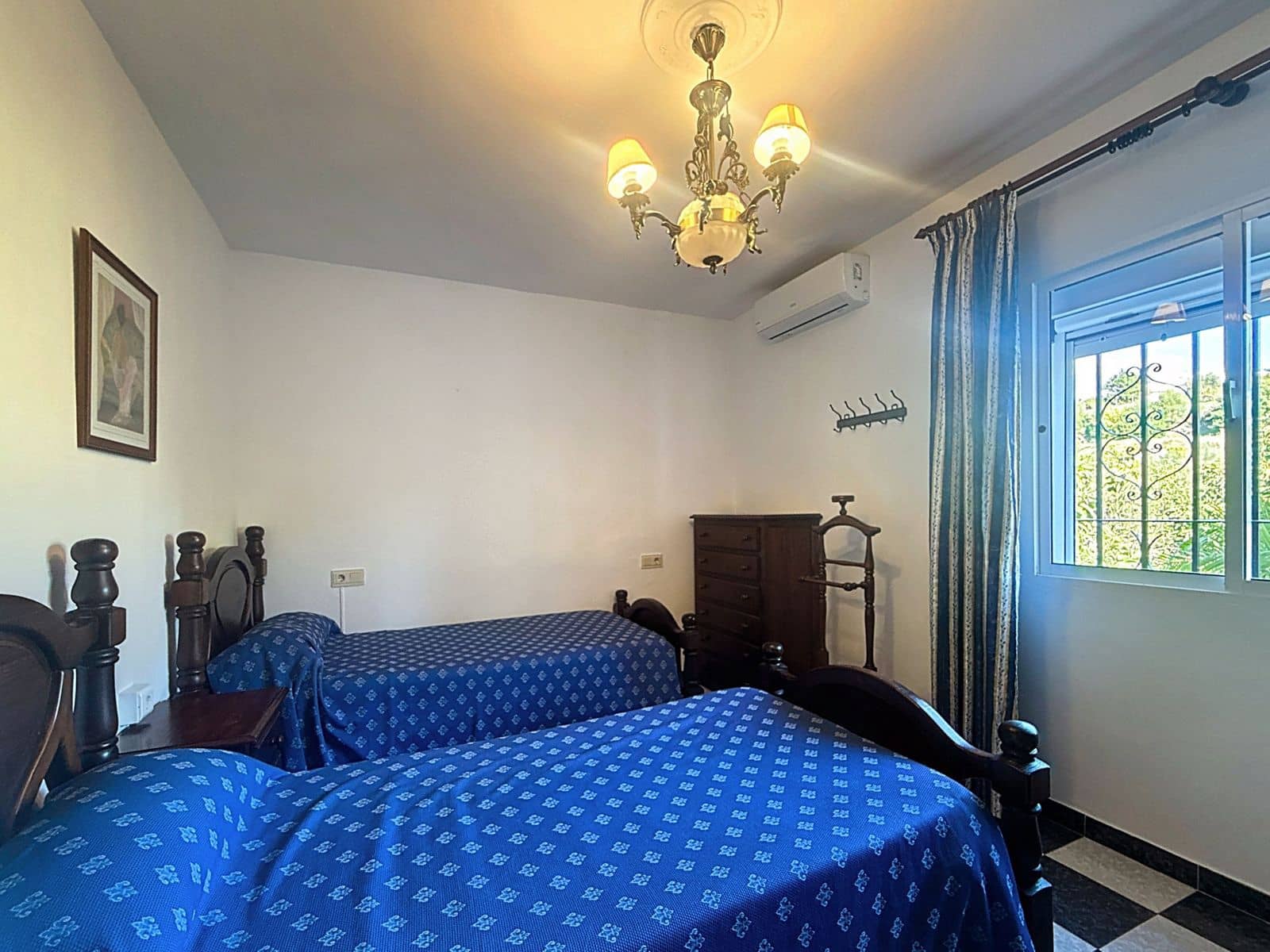 Finca/Casa Rural de 3 habitaciones en Estepona en venta - 825.000 € (Ref: 9497418)