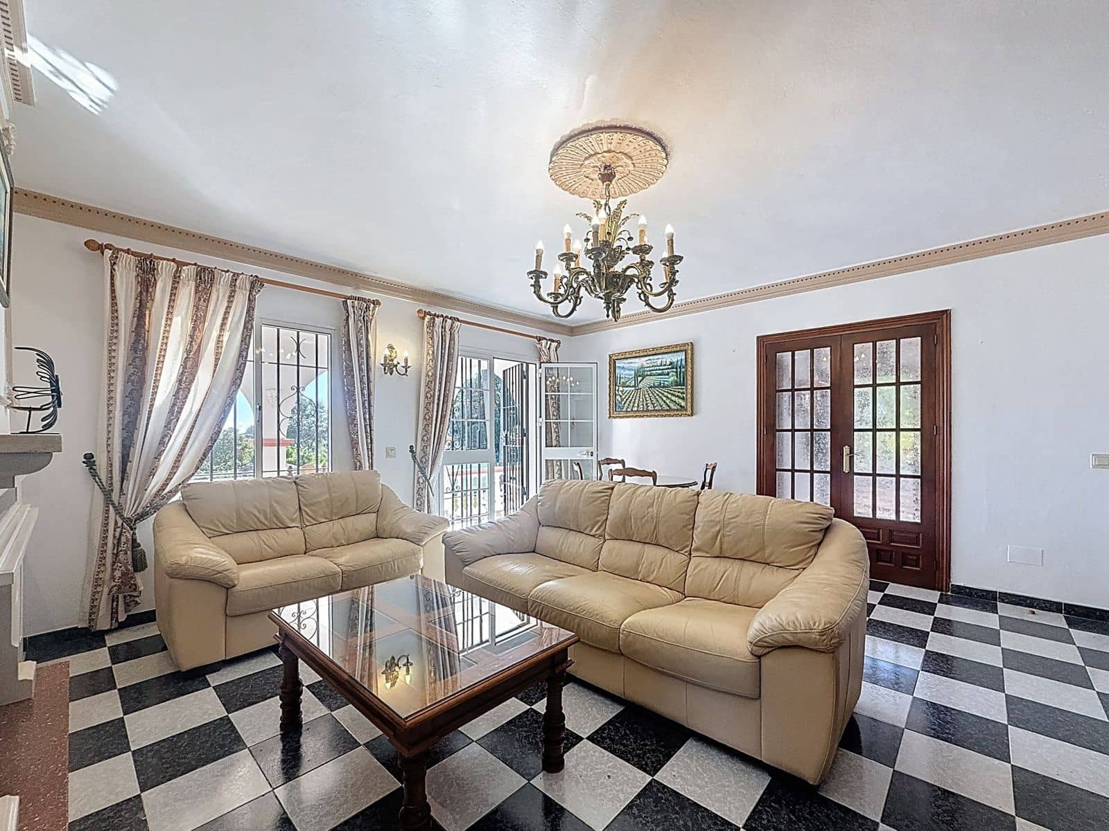 Finca/Casa Rural de 3 habitaciones en Estepona en venta - 825.000 € (Ref: 9497418)