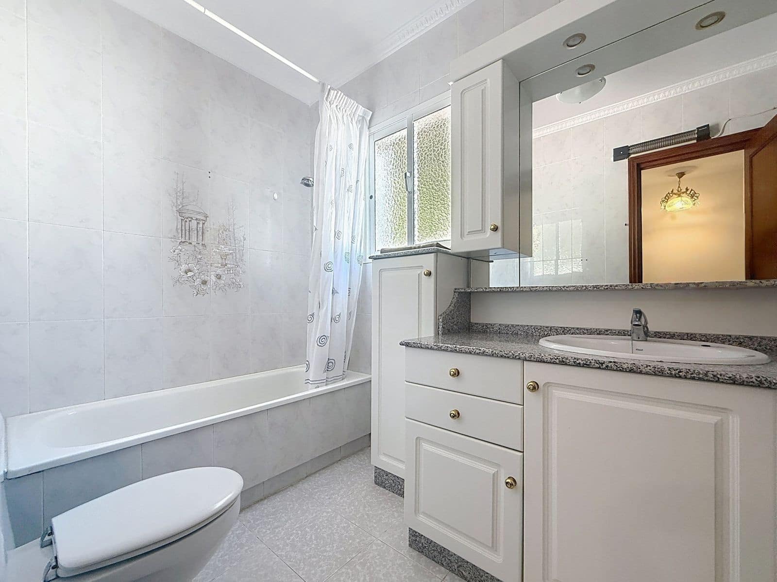 Finca/Casa Rural de 3 habitaciones en Estepona en venta - 825.000 € (Ref: 9497418)