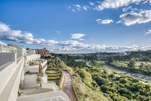 3 bedroom Penthouse for sale in Cancelada, Estepona - € 530,000 (Ref: 9497425)