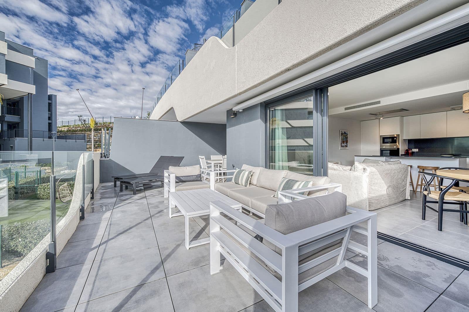 2 bedroom Apartment for sale in New Golden Mile - € 450,000 (Ref: 9497436)