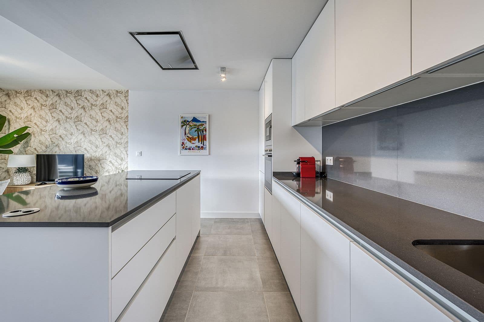 2 bedroom Apartment for sale in New Golden Mile - € 450,000 (Ref: 9497436)