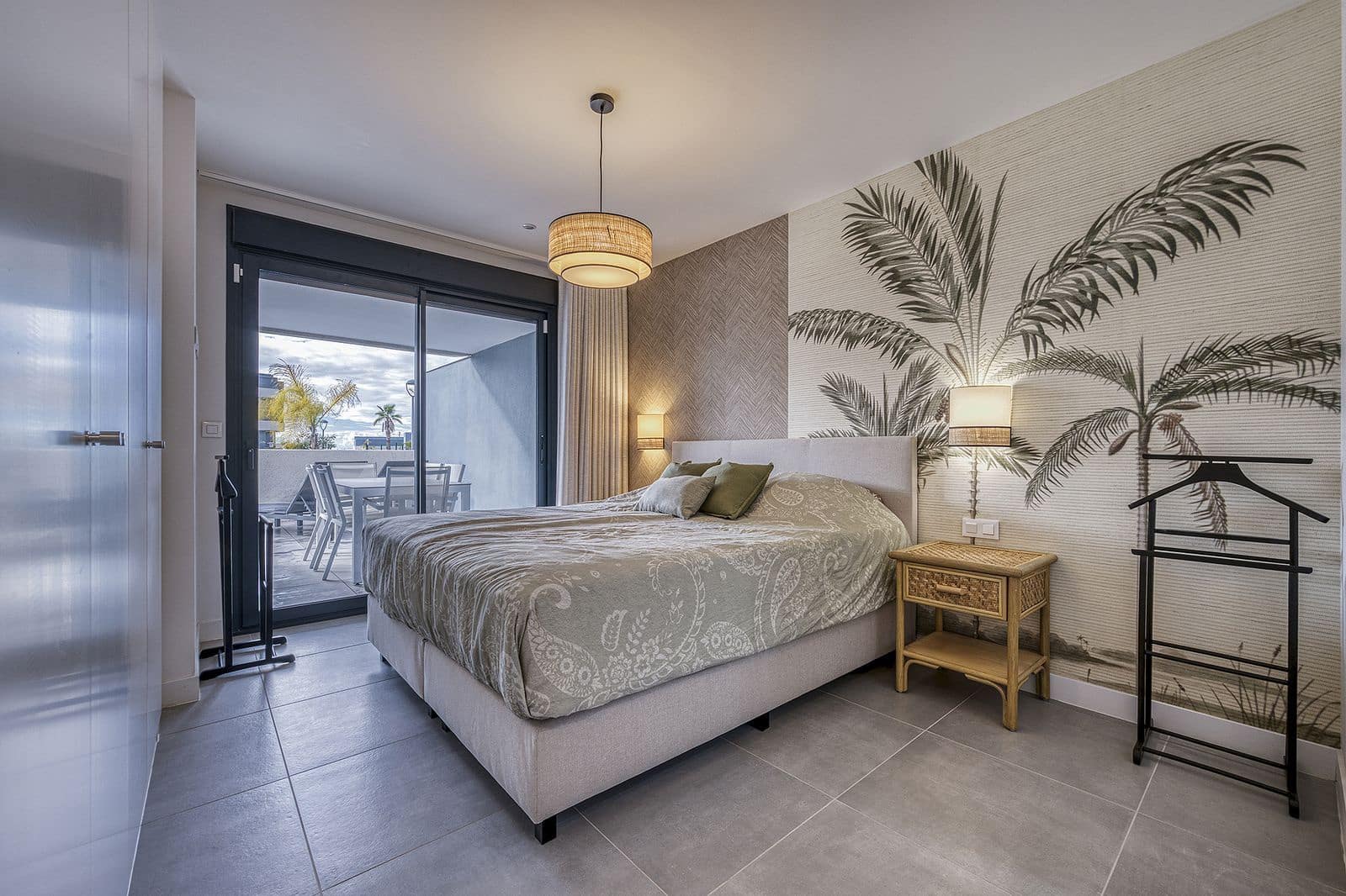 2 bedroom Apartment for sale in New Golden Mile - € 450,000 (Ref: 9497436)