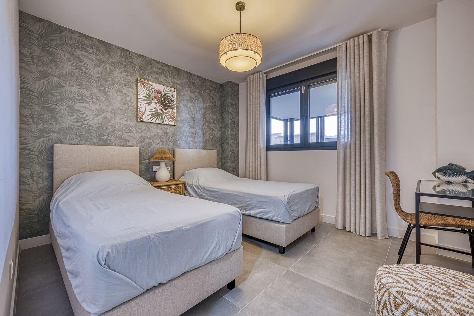 2 bedroom Apartment for sale in New Golden Mile - € 450,000 (Ref: 9497436)