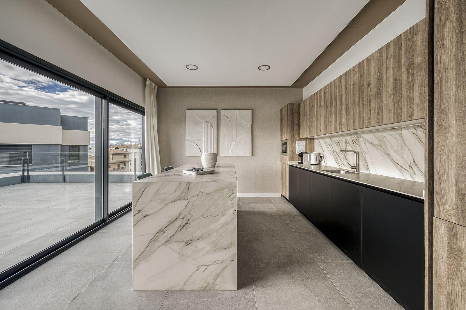 2 bedroom Apartment for sale in New Golden Mile - € 450,000 (Ref: 9497436)