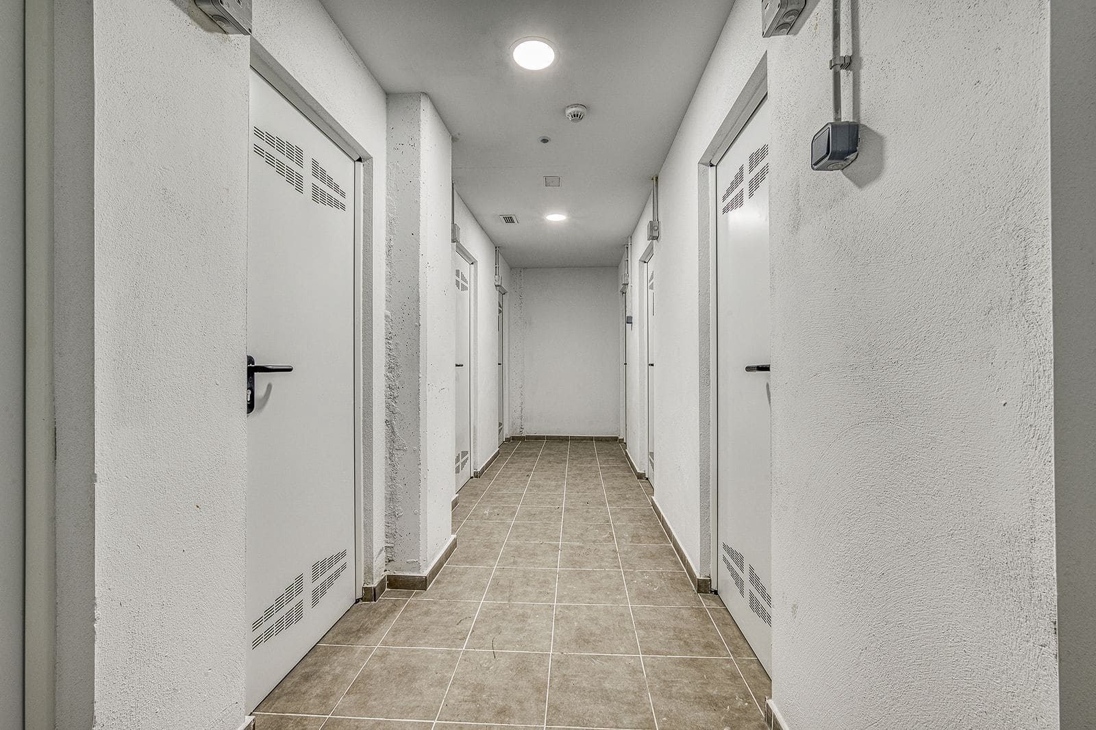 2 bedroom Apartment for sale in New Golden Mile - € 450,000 (Ref: 9497436)