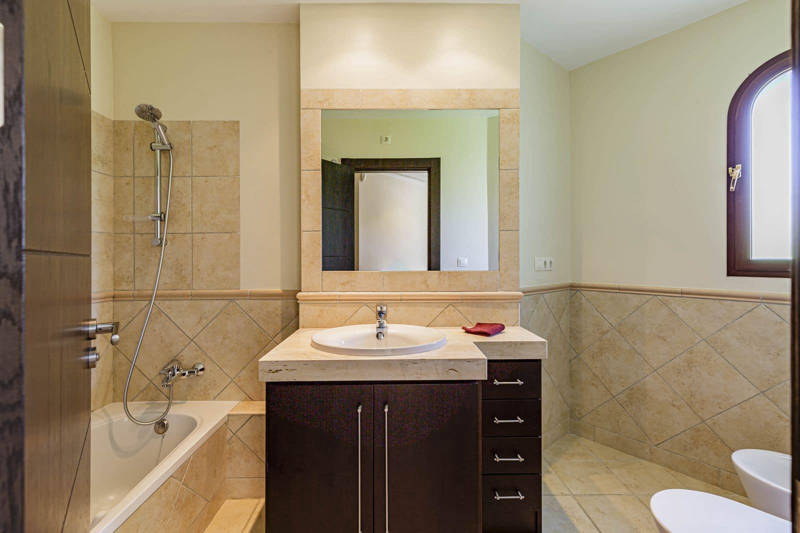 5 bedroom Villa for sale in Los Arqueros - € 2,695,000 (Ref: 9497438)