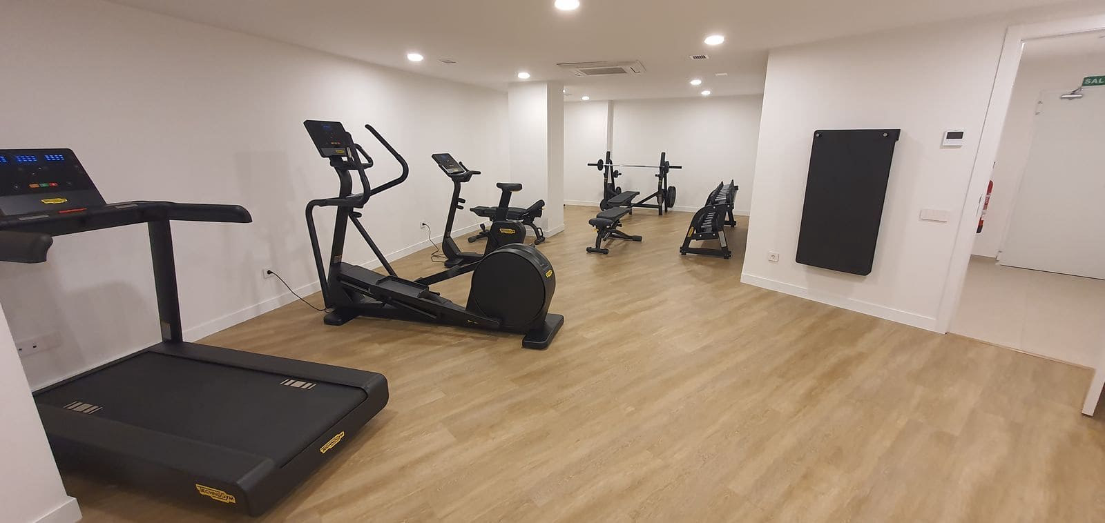 2 bedroom Apartment for sale in New Golden Mile - € 690,000 (Ref: 9497440)