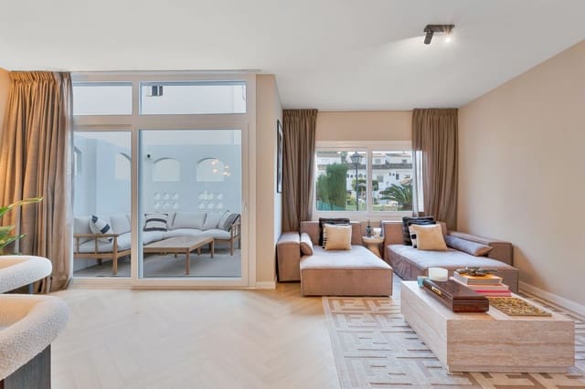 4 soverom Hus til salgs i Guadalmina Baja, Marbella - € 699 000 (Ref: 9497451)