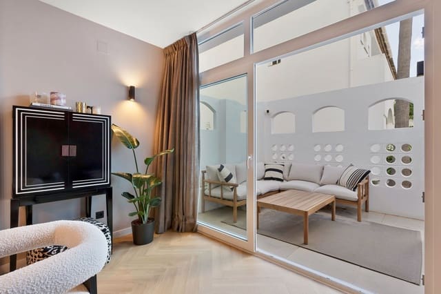 4 soverom Hus til salgs i Guadalmina Baja, Marbella - € 699 000 (Ref: 9497451)