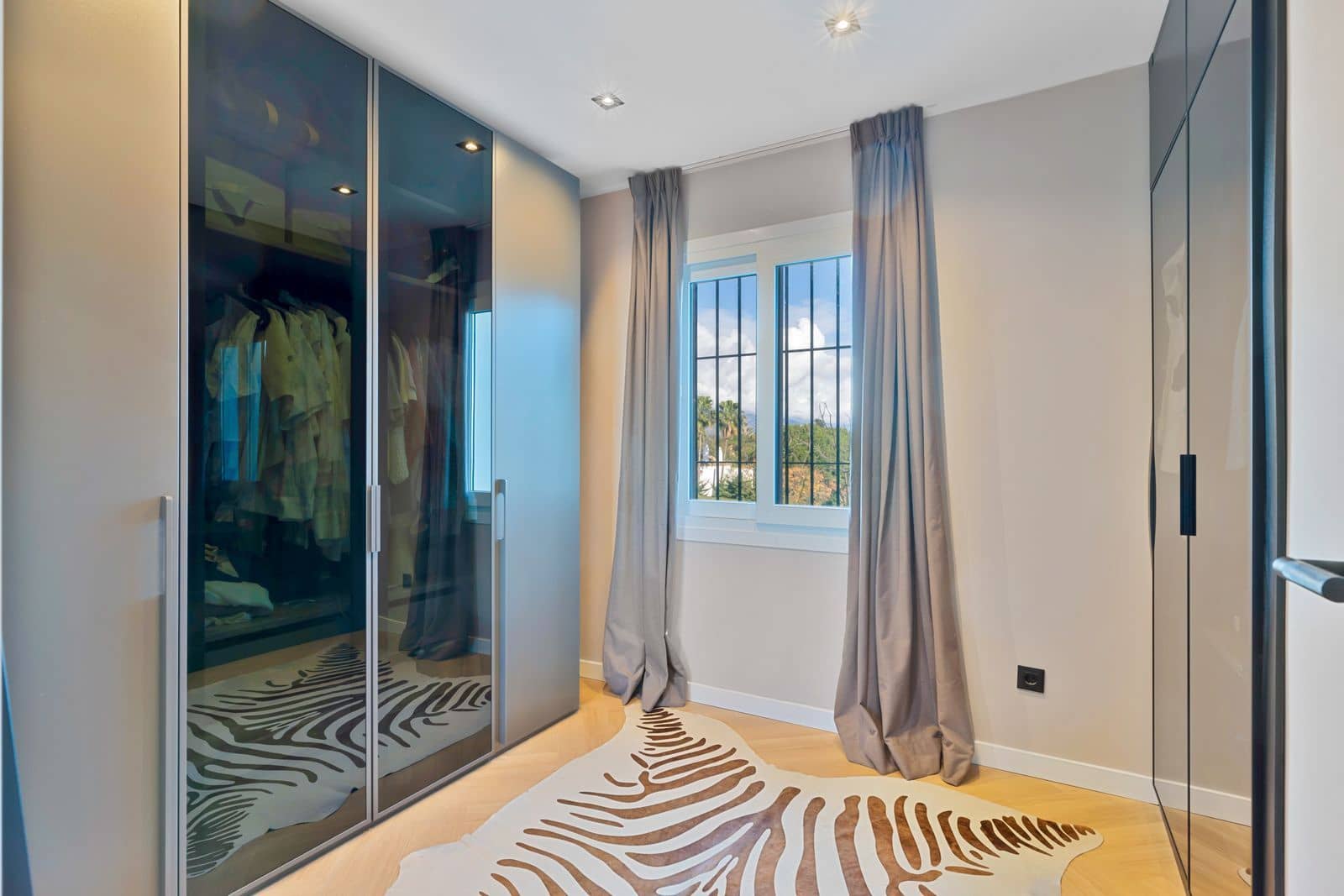 4 bedroom Townhouse for sale in Guadalmina - € 699,000 (Ref: 9497451)