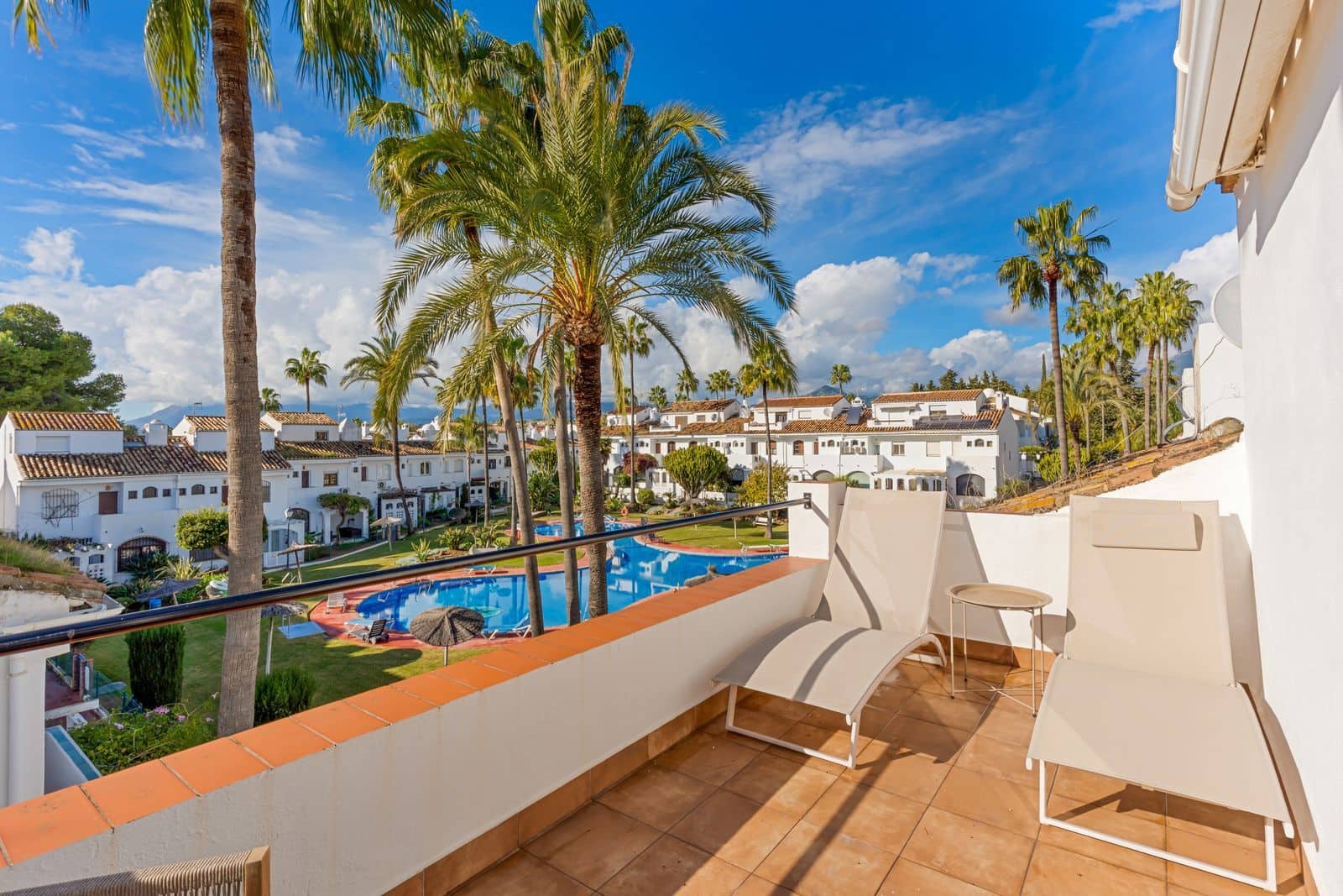 4 bedroom Townhouse for sale in Guadalmina - € 699,000 (Ref: 9497451)