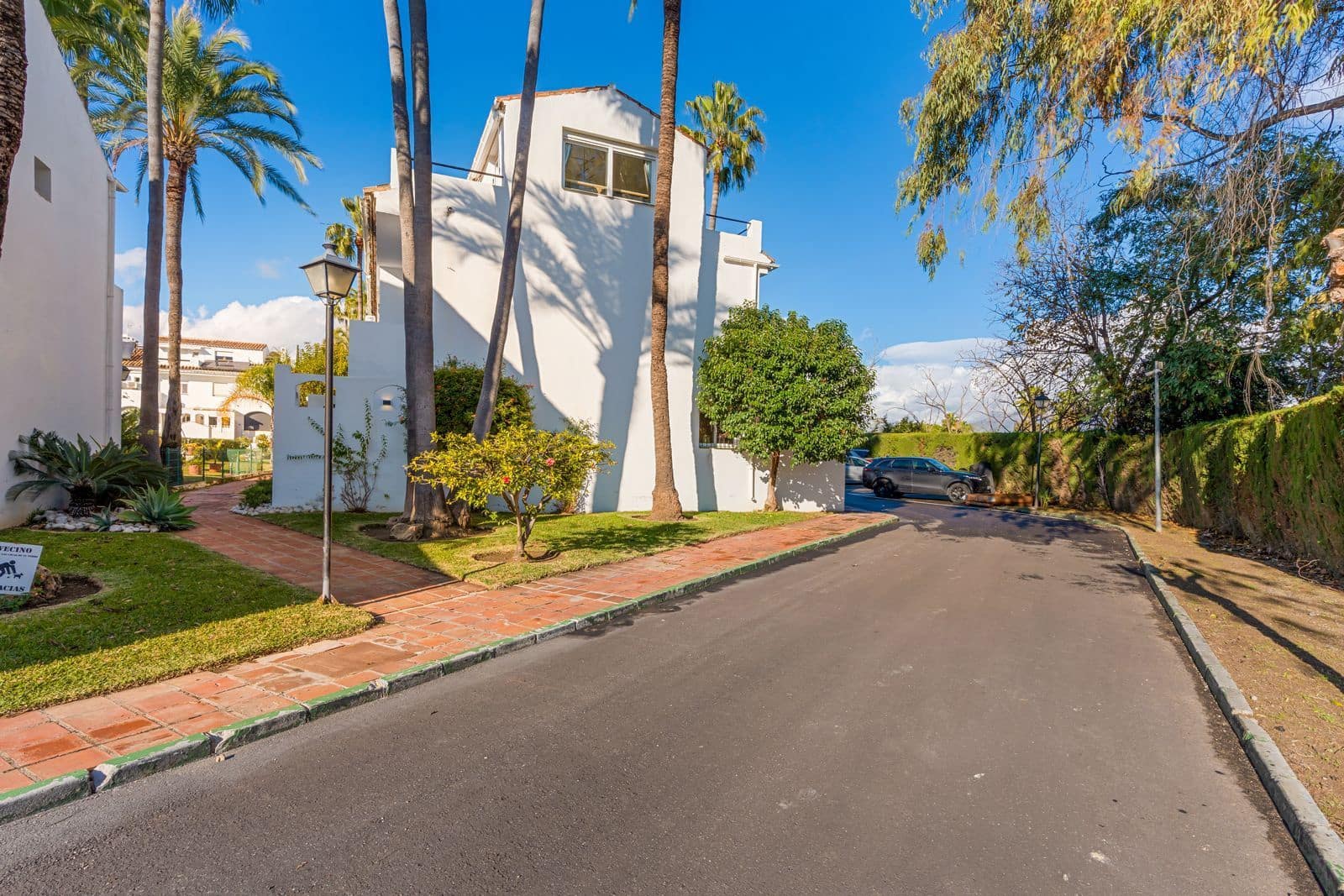 4 bedroom Townhouse for sale in Guadalmina - € 699,000 (Ref: 9497451)