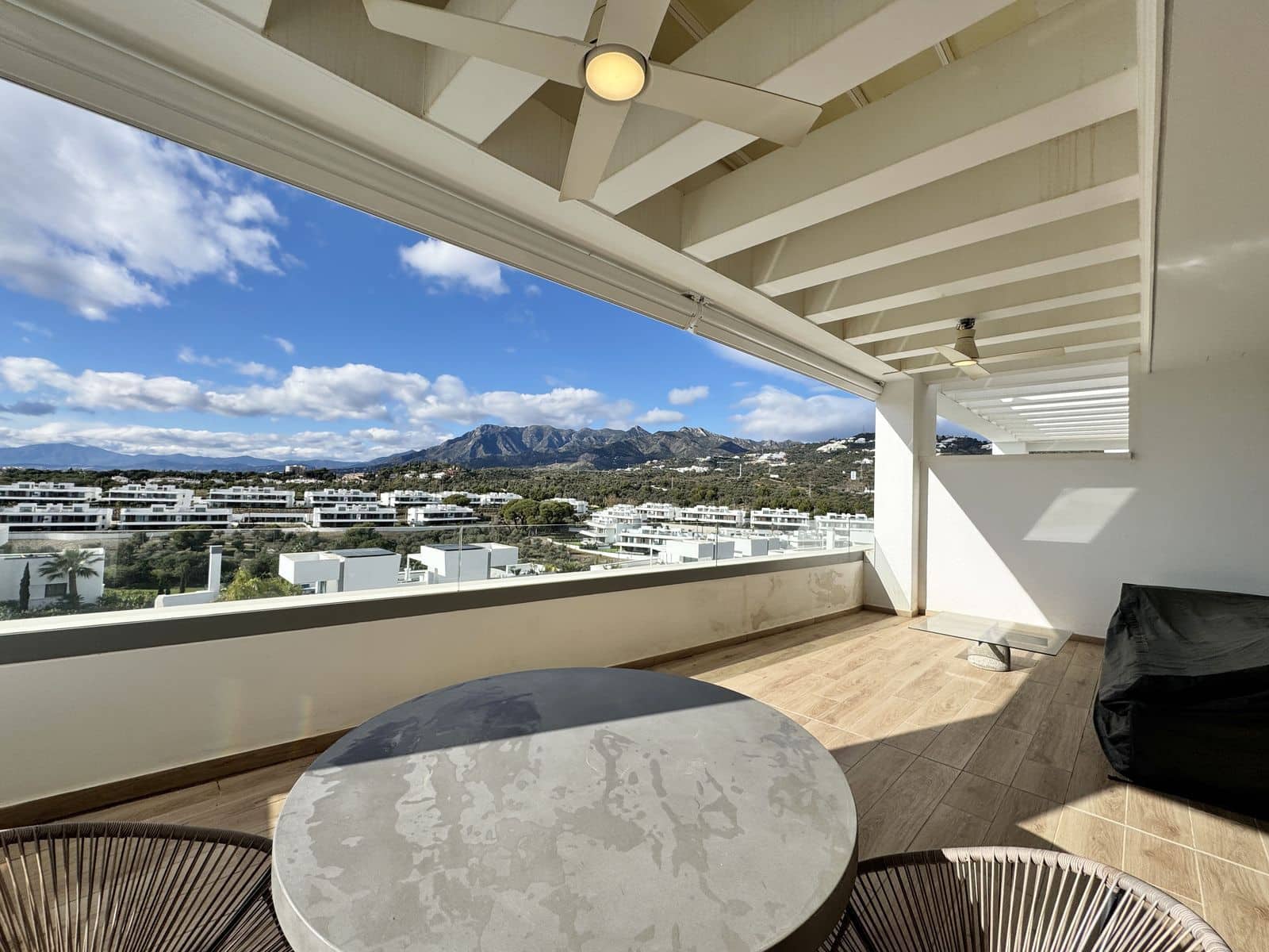 3 soveværelse Penthouse til salg i Marbella - € 1.940.000 (Ref: 9497462)