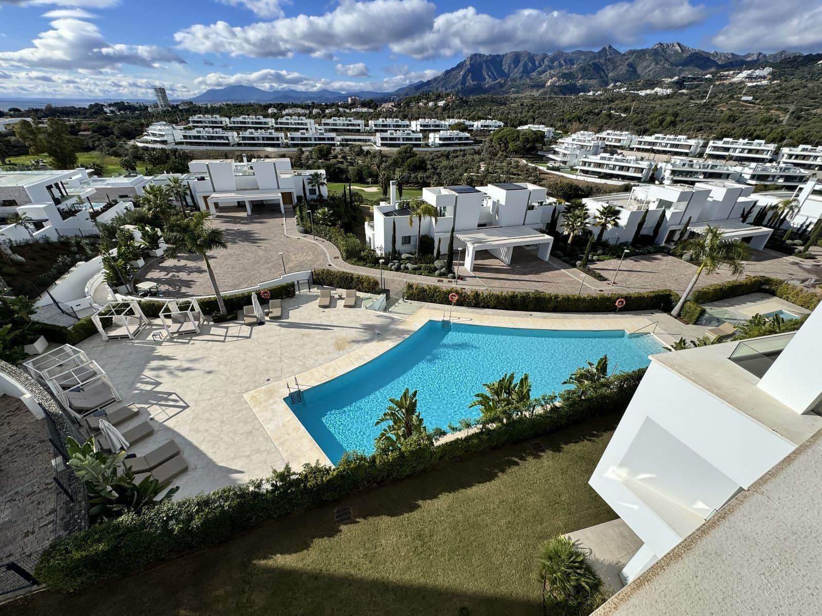 3 soveværelse Penthouse til salg i Marbella - € 1.940.000 (Ref: 9497462)