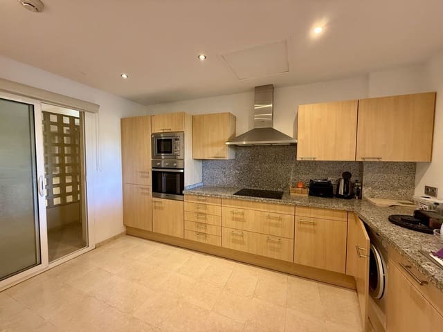 3 slaapkamer Appartement te koop in San Roque - € 450.000 (Ref: 9497464)