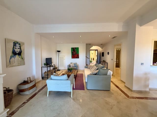 3 slaapkamer Appartement te koop in San Roque - € 450.000 (Ref: 9497464)