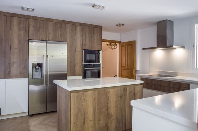 Chalet de 3 habitaciones en El Madroñal, Benahavís en venta - 1.695.000 € (Ref: 9497493)